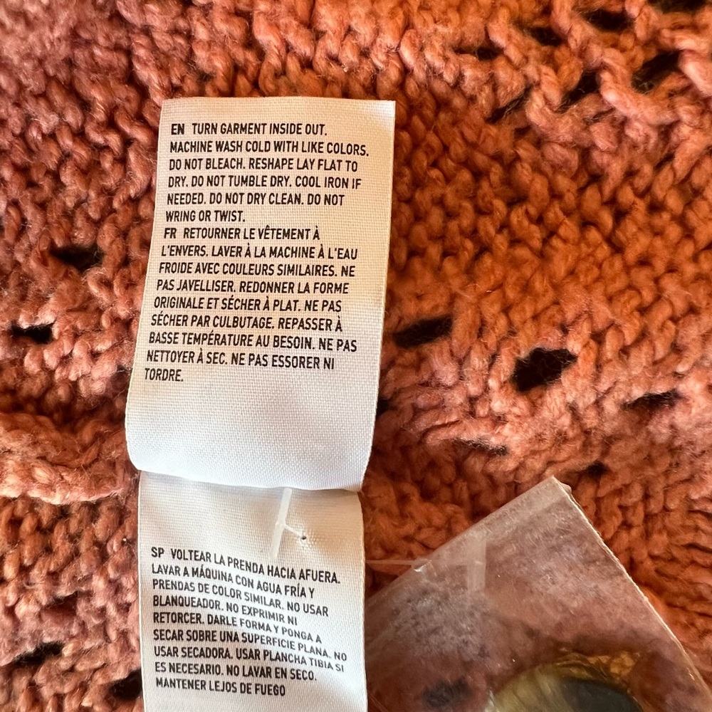 American Eagle Apricot Cardigan - Picture 5 of 8